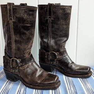 Frye Harness 12R boots